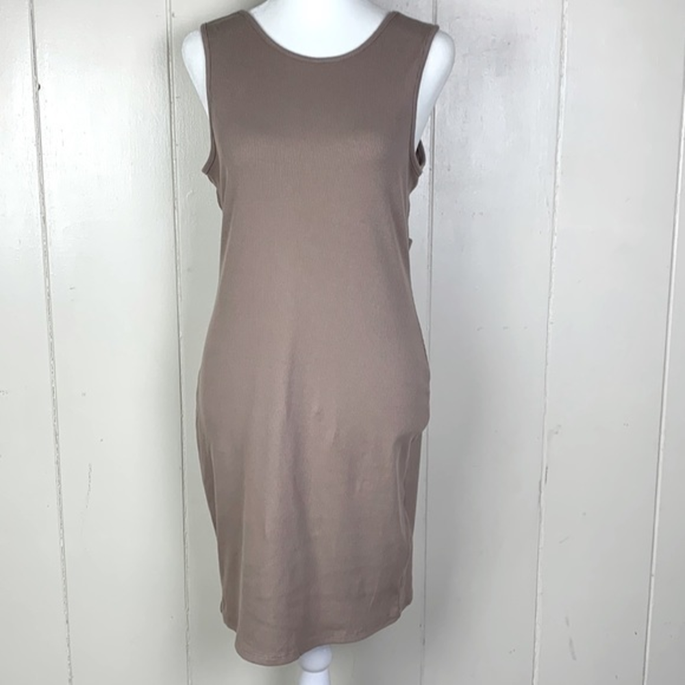 Heart‎ Hips Dress Large Beige
